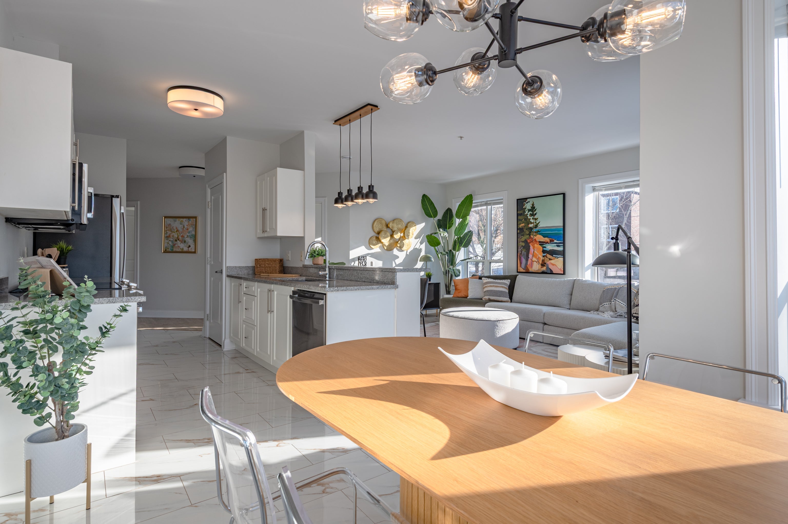 Discover our BRAND NEW North American Lighting Showroom
