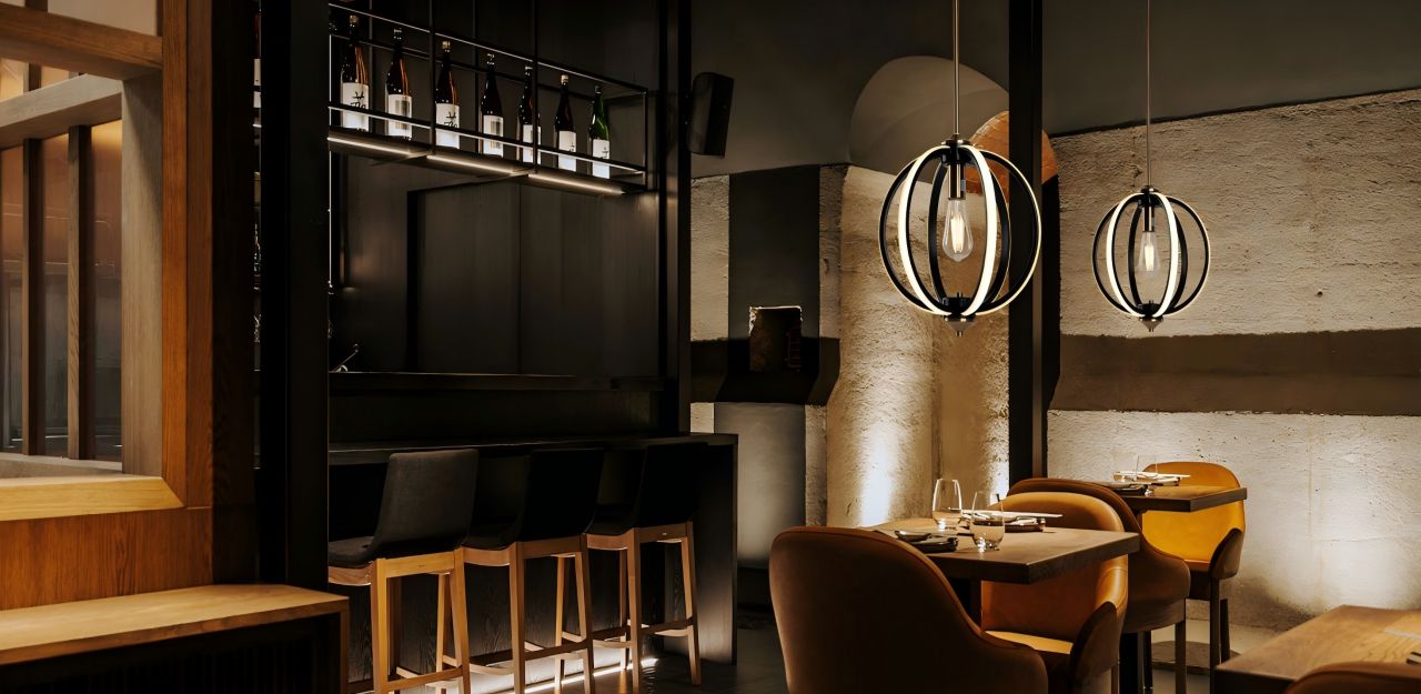 This is definitely my favorite private office. The black floor lamp with a rectangular lampshade and strip LED light casts a serene glow, blending seamlessly into the study to create a modern, elegant, and artistic atmosphere.